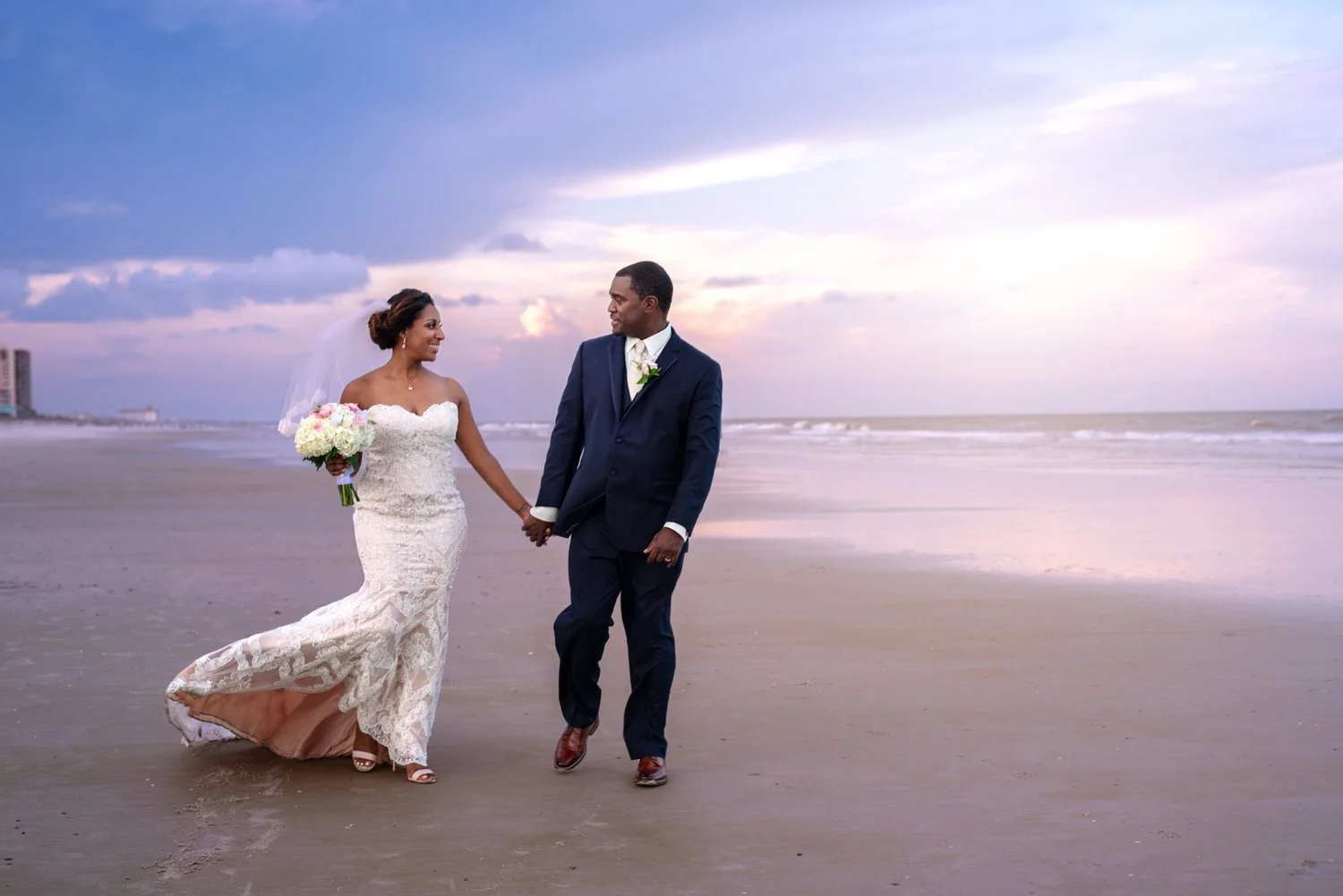 Jacksonville wedding photography — candid guests moment by HiDef Pixel